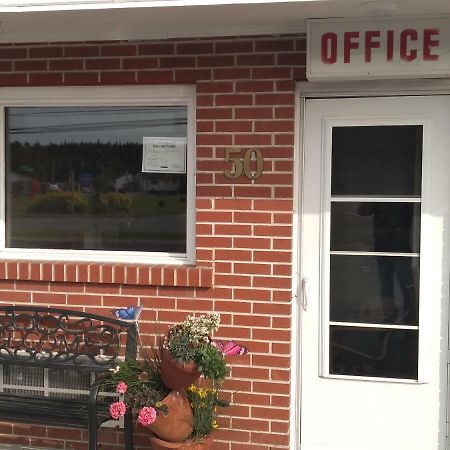 Algoma Motel ワワ エクステリア 写真