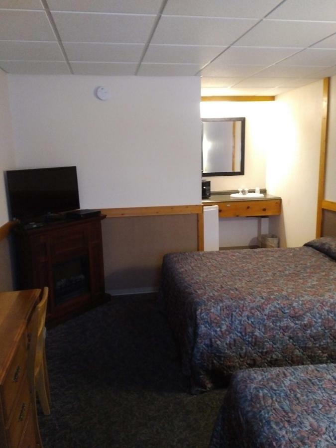 Algoma Motel ワワ エクステリア 写真