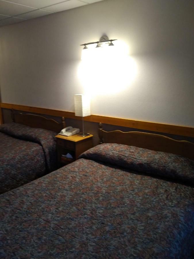 Algoma Motel ワワ エクステリア 写真